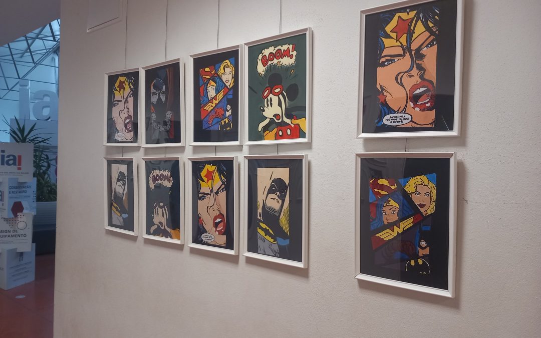 Painel de Banda Desenhada pelos corredores do IAI