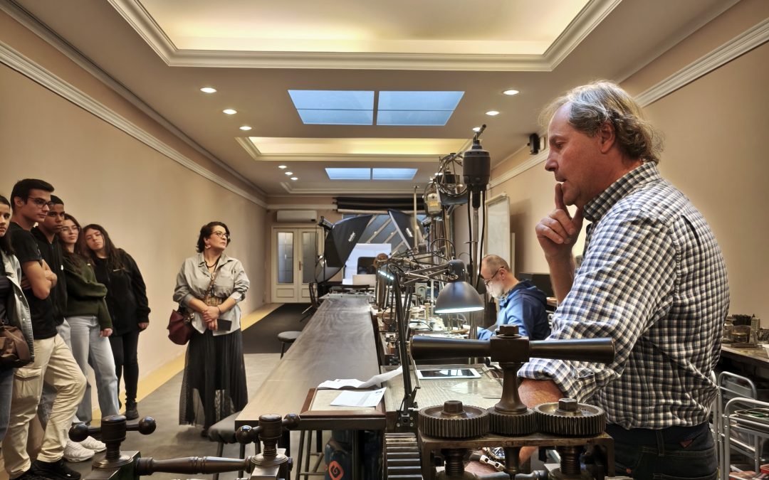 Alunos de Design visitam o ourives portuense Miguel Vaz de Almada