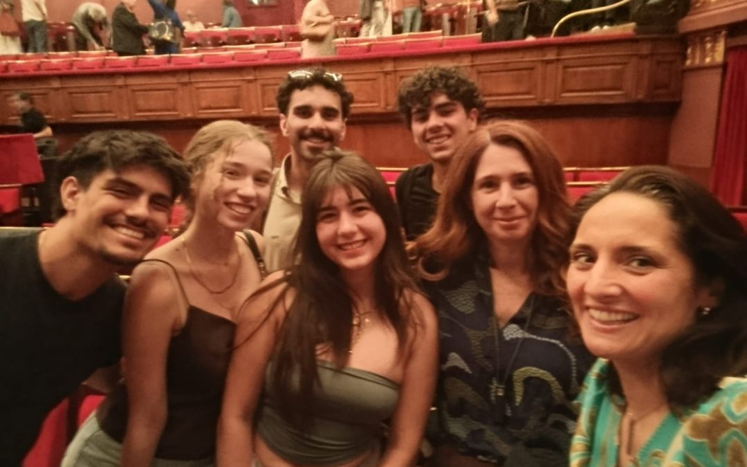 Percursos Com Histórias – Peça de Teatro “O Beijo no Asfalto”
